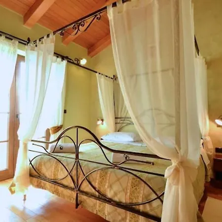 Lovely 5-bed In Villa *